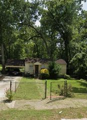 138 W Dixie SE Avenue, Marietta, GA 30008