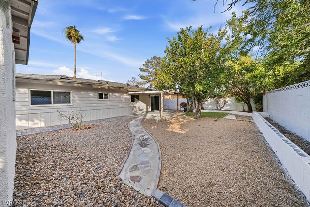 3629 Florrie Avenue, Las Vegas, NV 89121