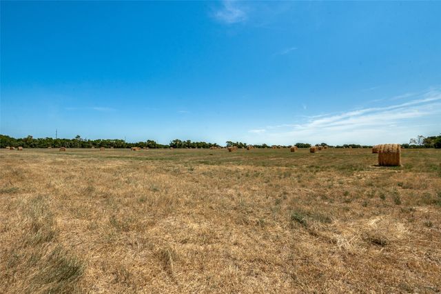 1552 County Road 2116, Greenville, TX 75402
