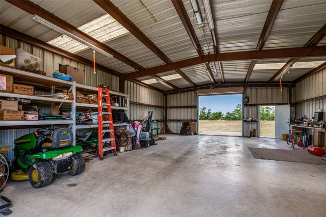1552 County Road 2116, Greenville, TX 75402
