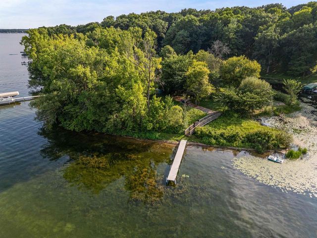 N6641 Woodfield Lane, Lake Mills, WI 53551