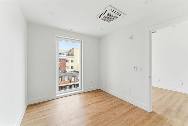 1035 Commonwealth Ave 608, Boston, MA 02215