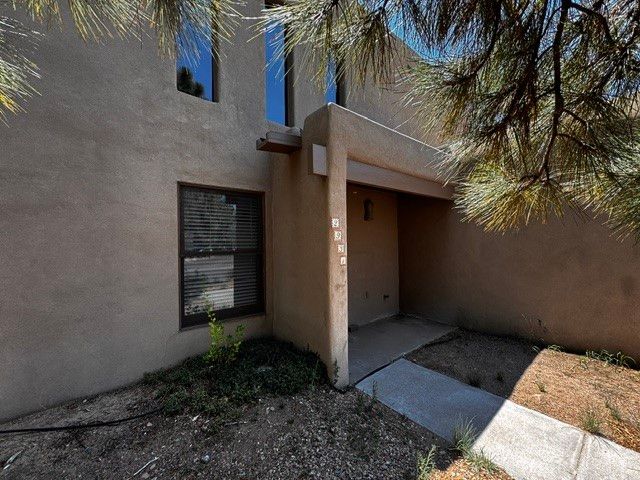 2931 Viaje Pavo Real, Santa Fe, NM 87505