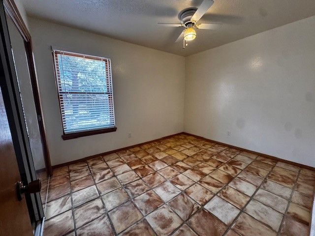 2931 Viaje Pavo Real, Santa Fe, NM 87505