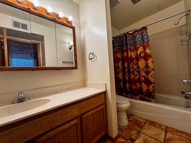 2931 Viaje Pavo Real, Santa Fe, NM 87505