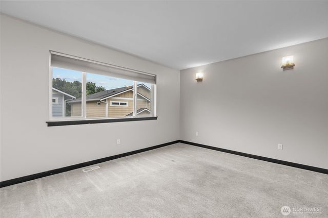 1118 Chestnut Court #18, Everett, WA 98201