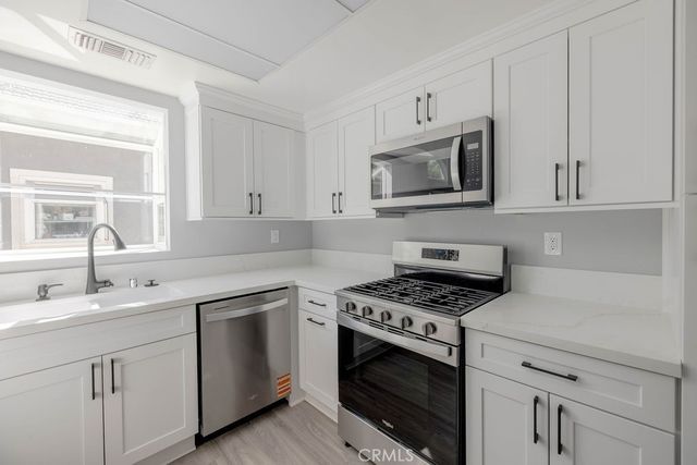 26954 Flo, Canyon Country, CA 91351