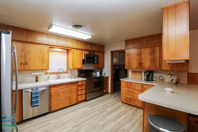 312 E 18th Street, Littlefield, TX 79339