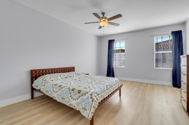 18 Tall Oaks Circle, Tequesta, FL 33469