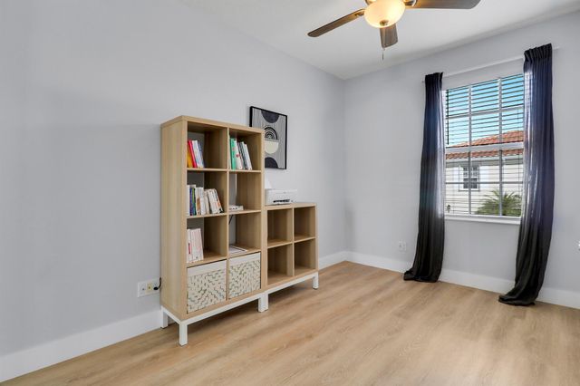 18 Tall Oaks Circle, Tequesta, FL 33469