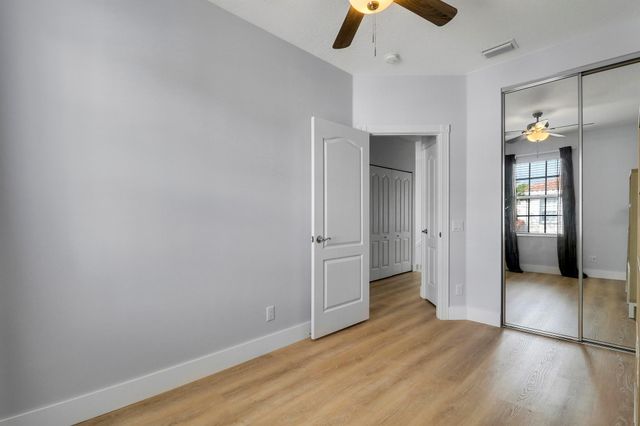 18 Tall Oaks Circle, Tequesta, FL 33469