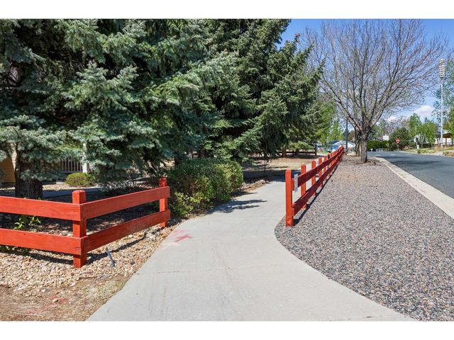 658 Wild Ridge Cir, Lafayette, CO 80026