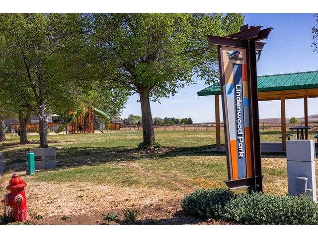 658 Wild Ridge Cir, Lafayette, CO 80026