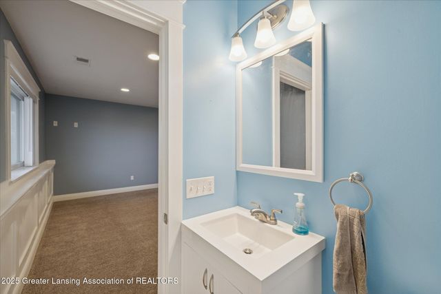 2300 N Watson Road, St. Johns, MI 48879