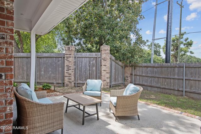 201 Kincaid Court, Lafayette, LA 70508