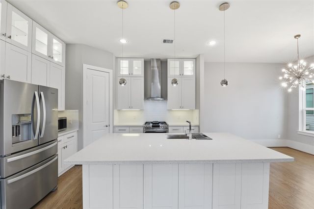 1716 Ovid Street D, Houston, TX 77007