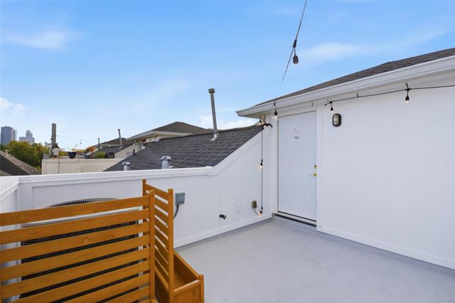 1716 Ovid Street D, Houston, TX 77007