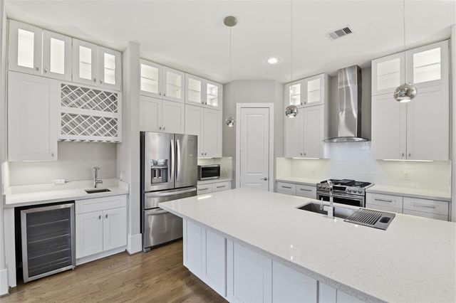 1716 Ovid Street D, Houston, TX 77007