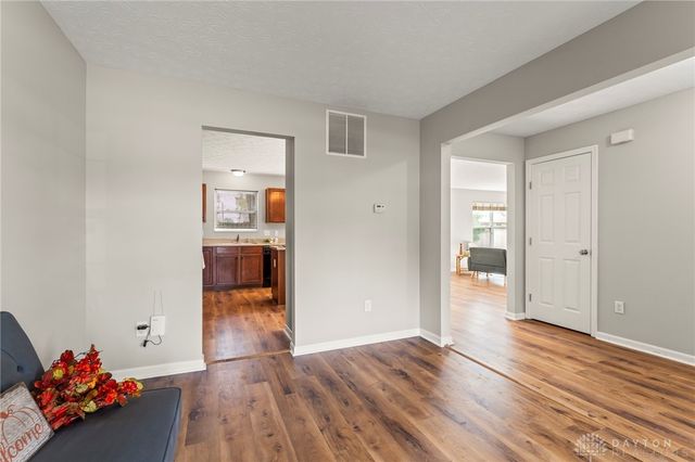 2545 Harmony Drive, Xenia, OH 45385