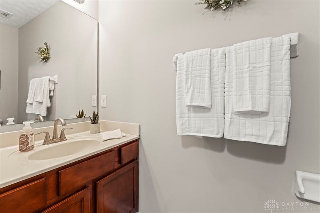 2545 Harmony Drive, Xenia, OH 45385