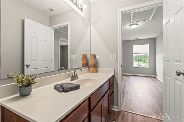 2545 Harmony Drive, Xenia, OH 45385