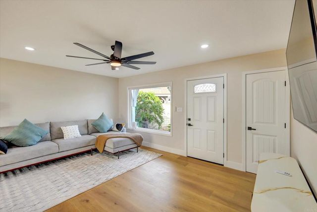 4107 Cole Way, San Diego, CA 92117