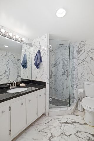 6 Royal Palm Way 211, Boca Raton, FL 33432