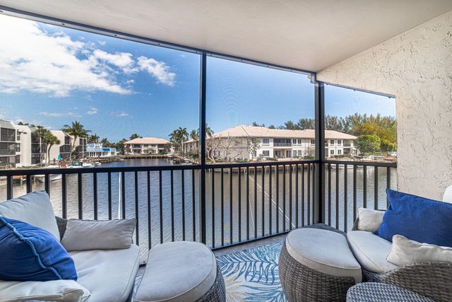 6 Royal Palm Way 211, Boca Raton, FL 33432