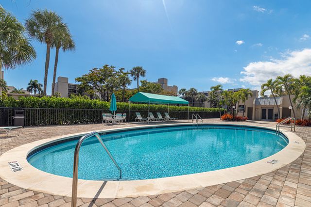 6 Royal Palm Way 211, Boca Raton, FL 33432