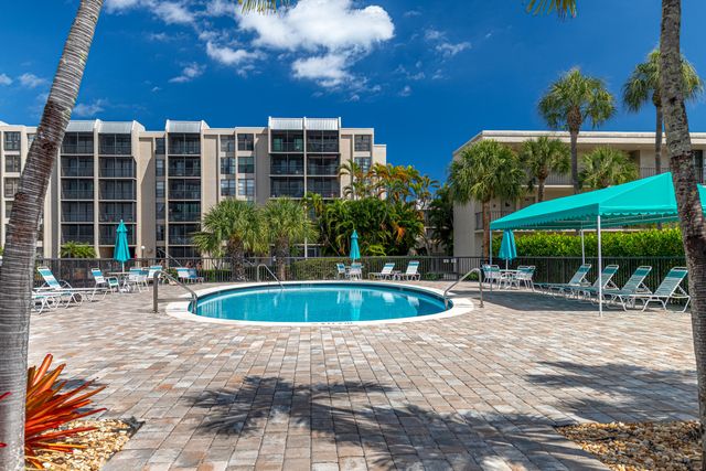 6 Royal Palm Way 211, Boca Raton, FL 33432