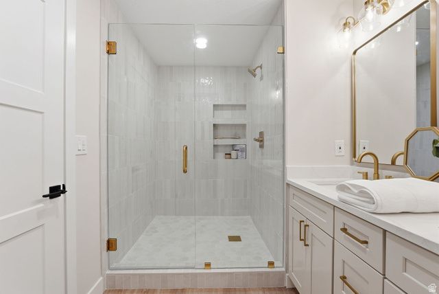 4608 S LOCUST LN, Holladay, UT 84117