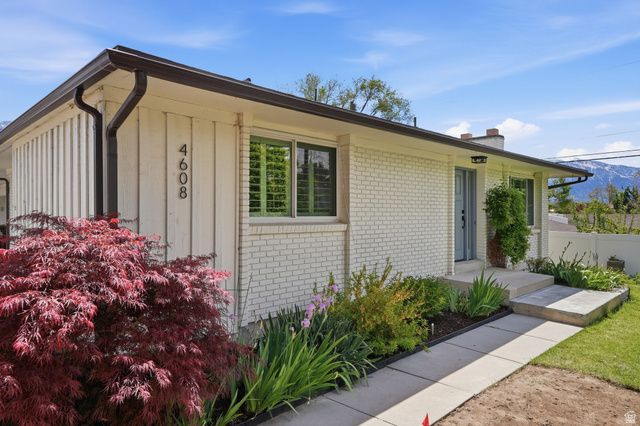 4608 S LOCUST LN, Holladay, UT 84117