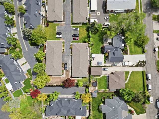 4608 S LOCUST LN, Holladay, UT 84117