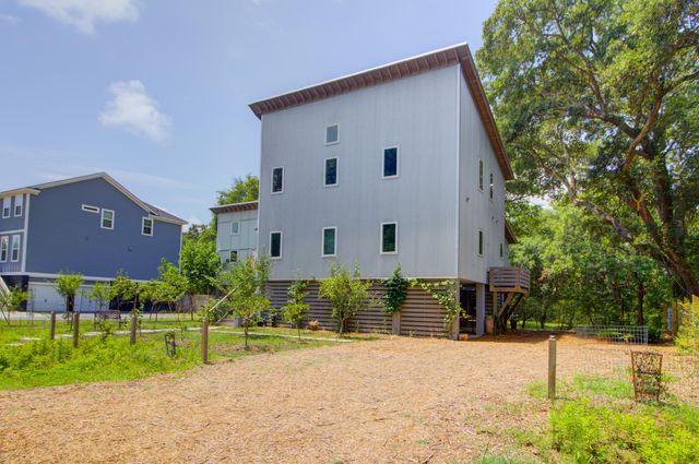 1584 Periwinkle Drive, Mount Pleasant, SC 29466