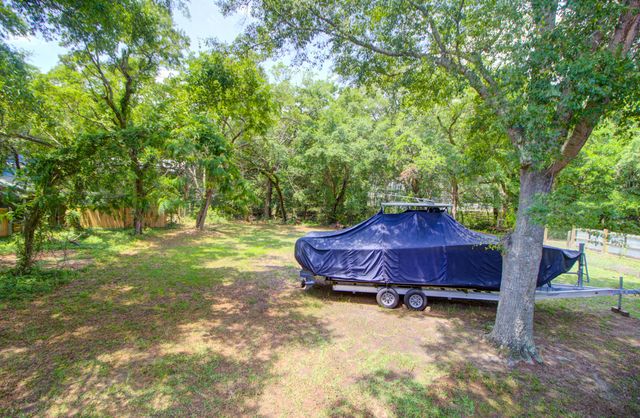 1584 Periwinkle Drive, Mount Pleasant, SC 29466