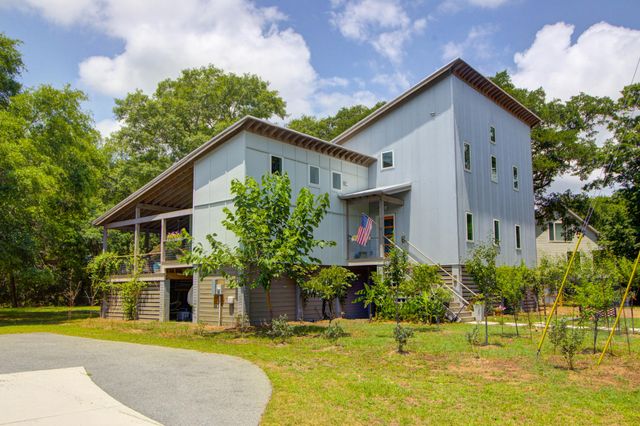 1584 Periwinkle Drive, Mount Pleasant, SC 29466