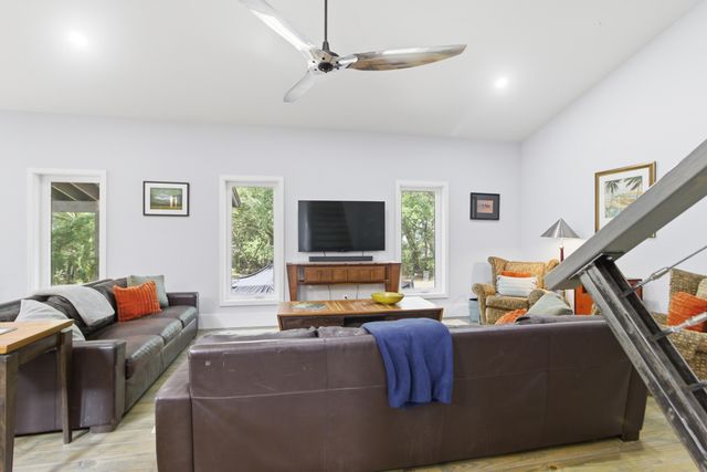 1584 Periwinkle Drive, Mount Pleasant, SC 29466