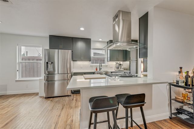 2824 Sharpview Lane, Dallas, TX 75228