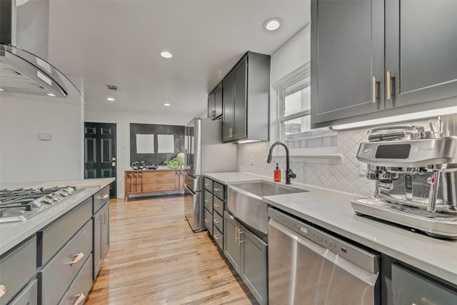 2824 Sharpview Lane, Dallas, TX 75228