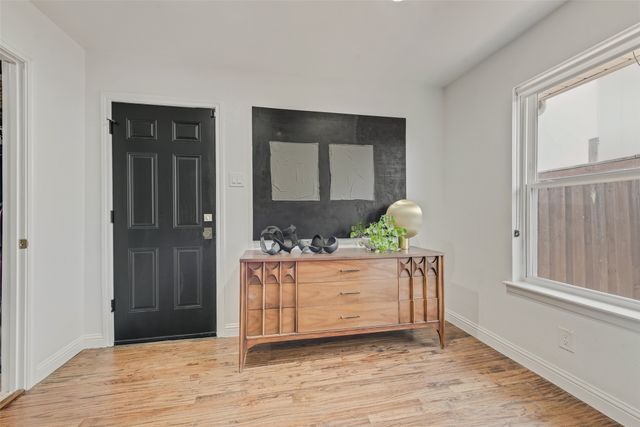 2824 Sharpview Lane, Dallas, TX 75228