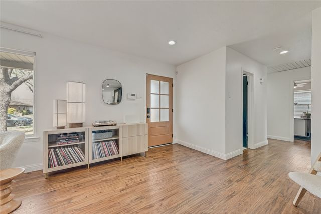 2824 Sharpview Lane, Dallas, TX 75228