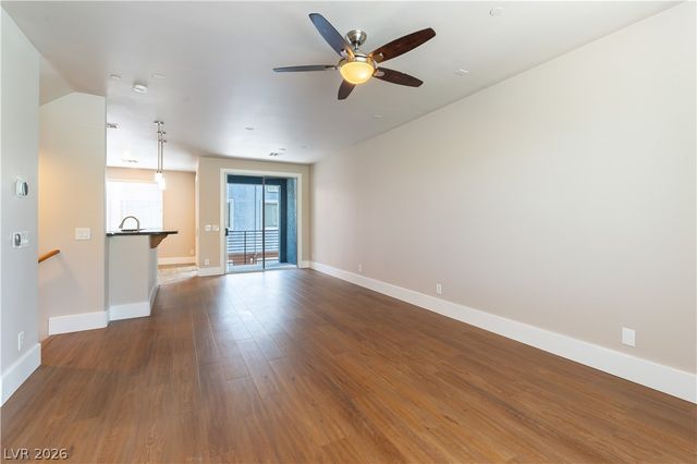 9050 West Tropicana Avenue 1107, Las Vegas, NV 89147