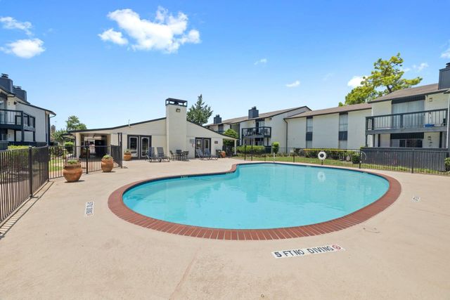 10101 Forum Park Drive 2046, Houston, TX 77036