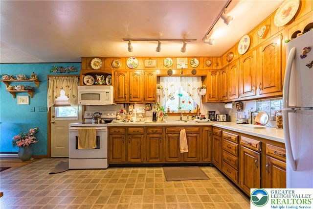 678 Interchange Road, Polk Twp, PA 18333