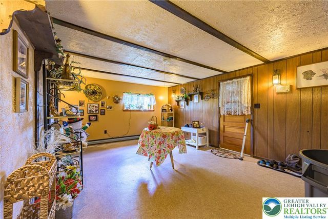 678 Interchange Road, Polk Twp, PA 18333