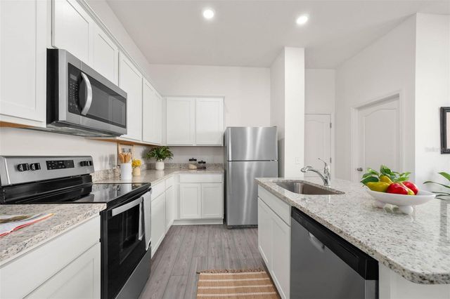 685 POPPY LANE, Dundee, FL 33838