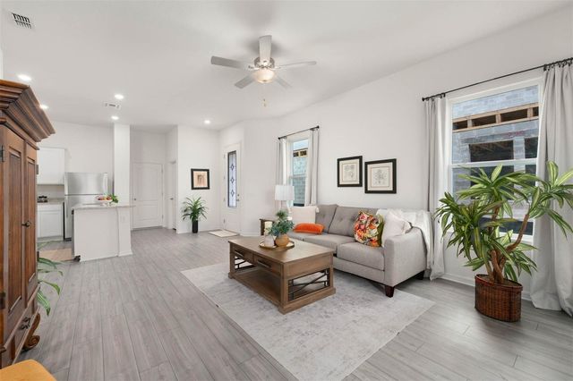 685 POPPY LANE, Dundee, FL 33838