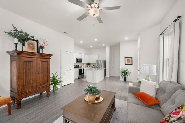 685 POPPY LANE, Dundee, FL 33838