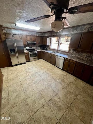 4633 Hummingbird Place, Fayetteville, NC 28312