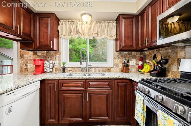 8909 Pippen Drive, Bruce Township, MI 48065
